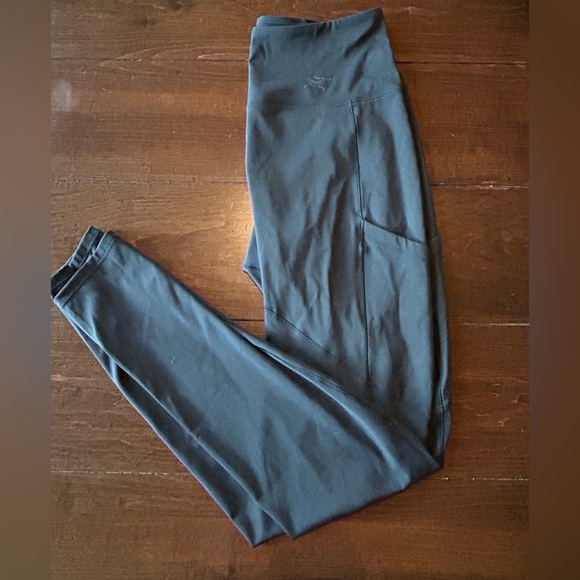 Arc’teryx Oriel Leggings, Size Small, Dark Green - Picture 3 of 4